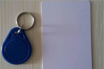 防止IC卡梯控系統(tǒng)主控繼電器擴展電路接口設計