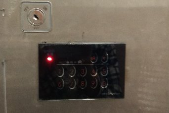 小區(qū)電梯刷卡你怎么看？