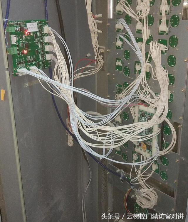 電梯轎廂